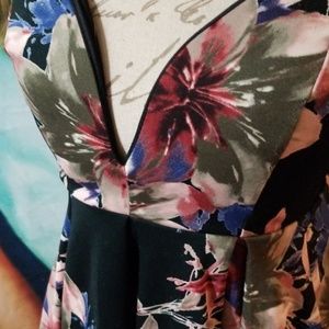 Windsor Dresses - Floral Dress Windsor Dresses - Floral Dress
